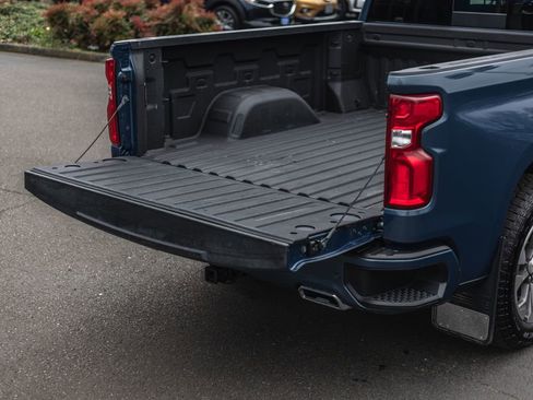 Used 2024 Chevrolet Silverado 1500 High Country w/ Technology Package image 12