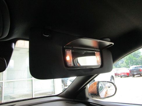 Used 2024 Buick Envista Preferred w/ Convenience II Package FWD image 36