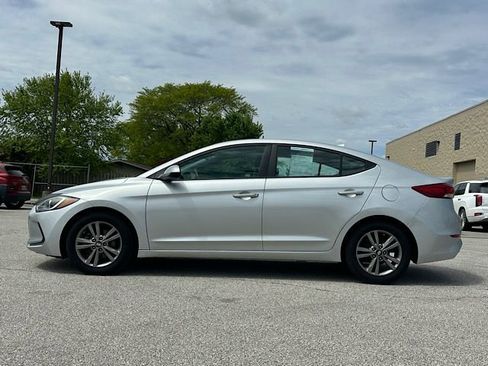 Used 2017 Hyundai Elantra SE FWD image 8