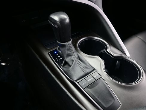Used 2023 Toyota Camry SE image 21
