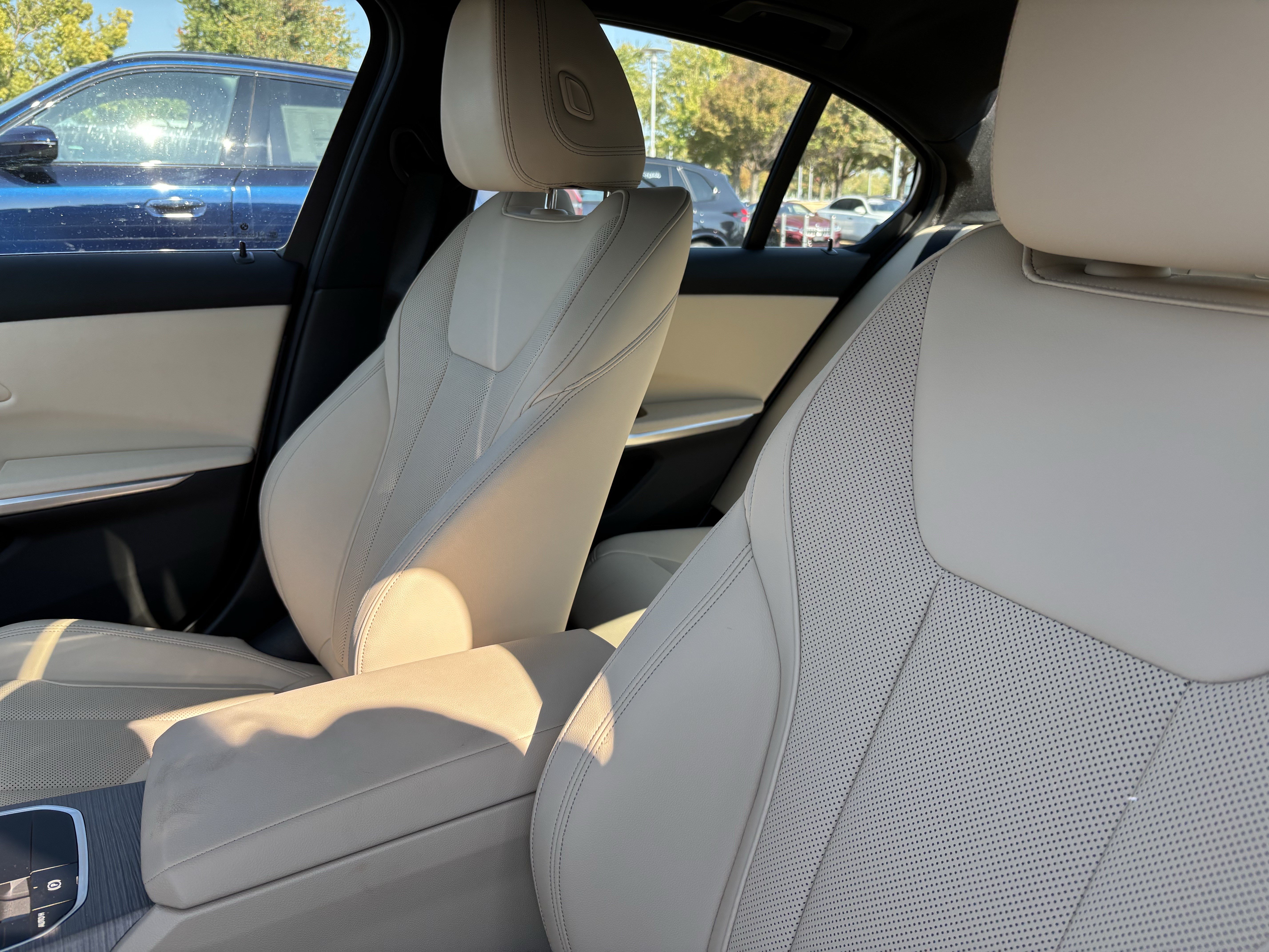 Certified 2025 BMW 330i Sedan RWD image 16