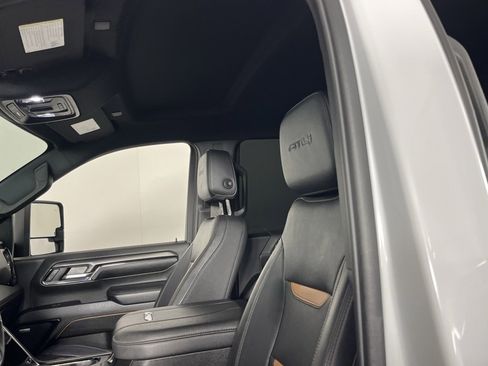 Used 2024 GMC Sierra 2500 AT4 w/ AT4 Preferred Package image 24