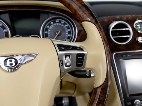 Used 2014 Bentley Continental GT image 22