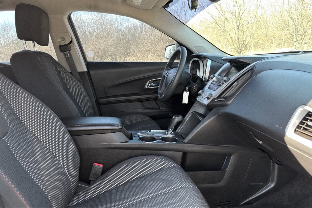 Used 2017 Chevrolet Equinox LS FWD image 21