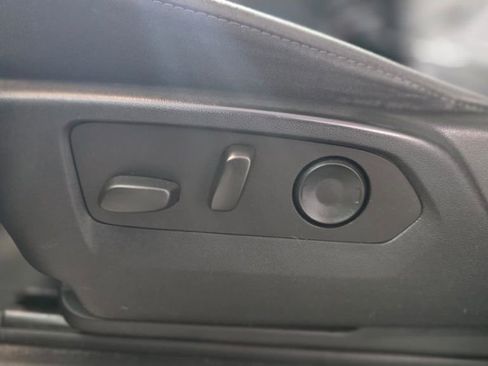 Used 2022 Chevrolet Silverado 1500 LT image 19