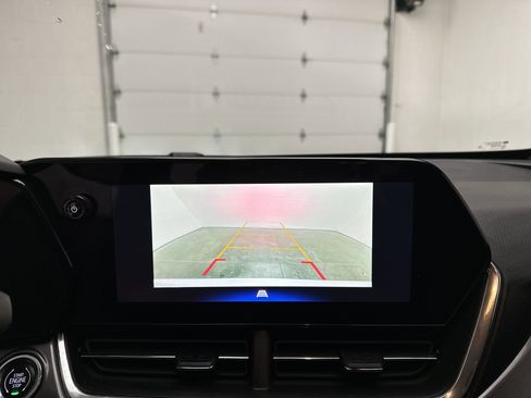 Used 2025 Chevrolet Trax ACTIV w/ Driver Confidence Package image 31