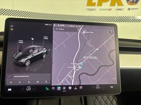 Used 2023 Tesla Model Y Long Range AWD/4WD image 45