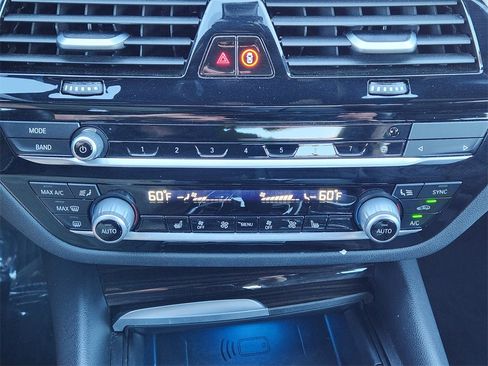 Used 2023 BMW 530e xDrive image 20