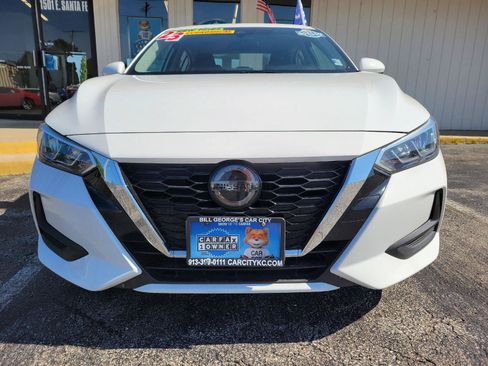 Used 2023 Nissan Sentra SV FWD image 2