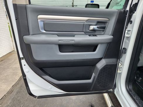 Used 2016 RAM 2500 SLT image 15