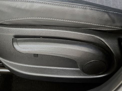 Used 2022 Kia Seltos S image 16