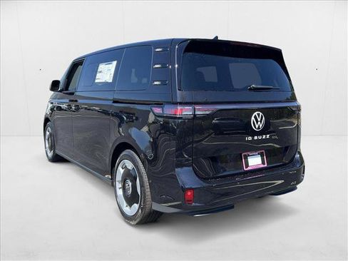 New 2025 Volkswagen ID. Buzz Pro S image 8