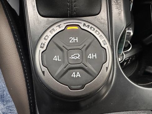 Used 2024 Ford Bronco Wildtrak AWD/4WD image 27