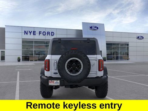 New 2025 Ford Bronco Outer Banks w/ Sasquatch Package image 6