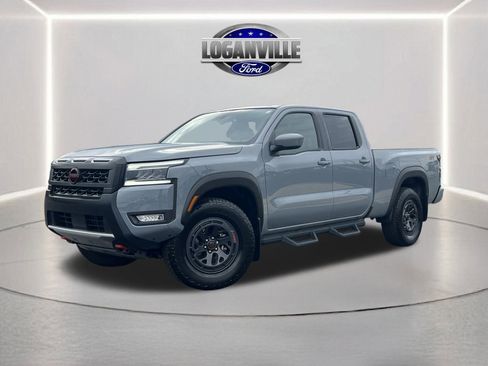 Used 2025 Nissan Frontier PRO-4X image 1