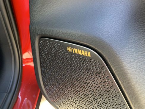 New 2025 Mitsubishi Outlander SE image 28