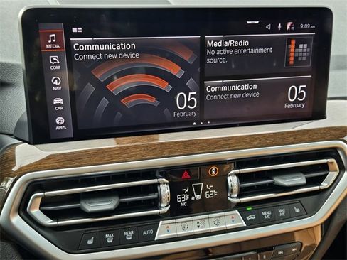 Used 2022 BMW X4 xDrive30i w/ Parking Assistance Package image 18