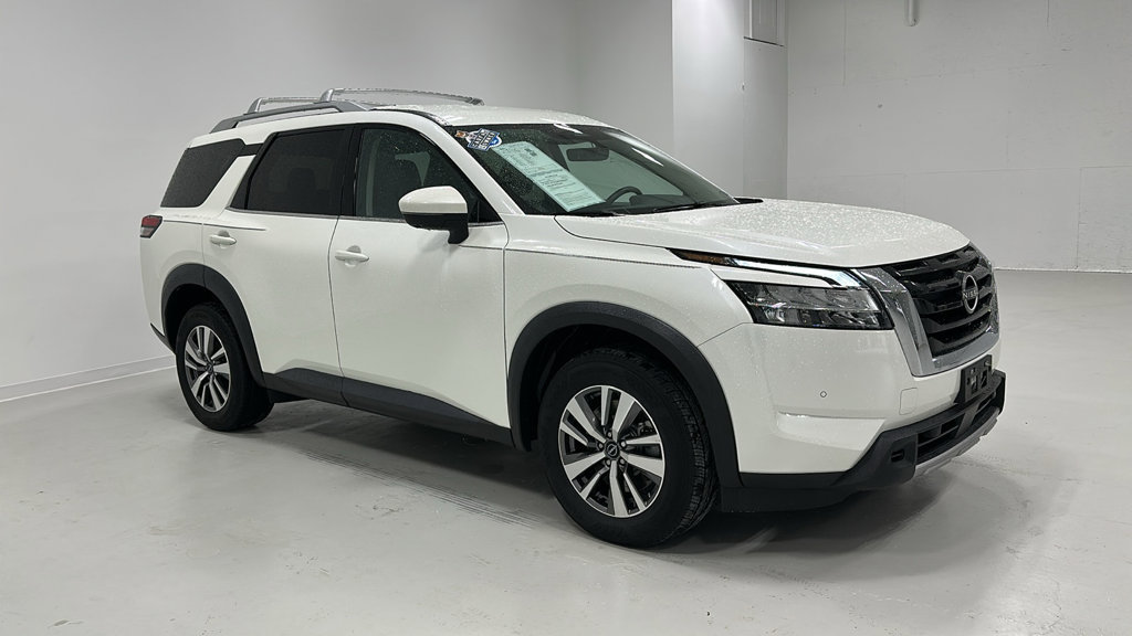 Used 2023 Nissan Pathfinder SL AWD/4WD image 8