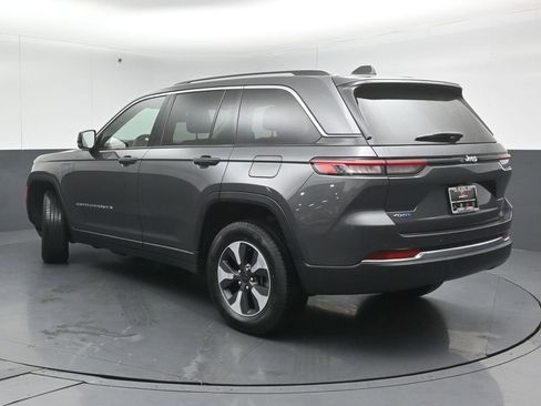 Used 2022 Jeep Grand Cherokee Limited 4xe image 2