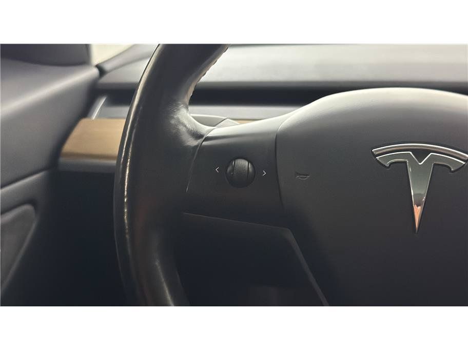 Used 2018 Tesla Model 3 Long Range RWD image 27