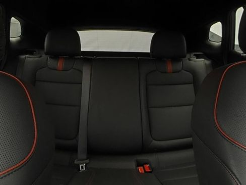 Used 2024 Chevrolet Trax RS w/ Sunroof Package FWD image 10