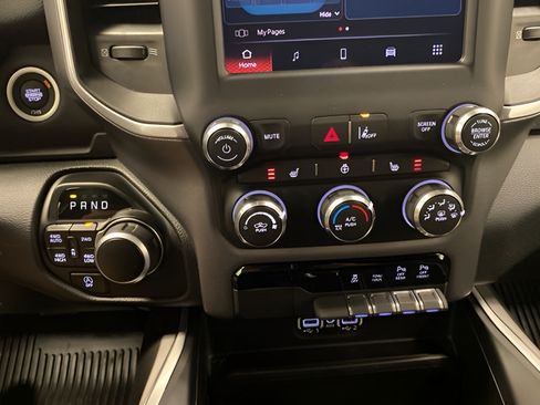 Used 2023 RAM 1500 Big Horn AWD/4WD image 12