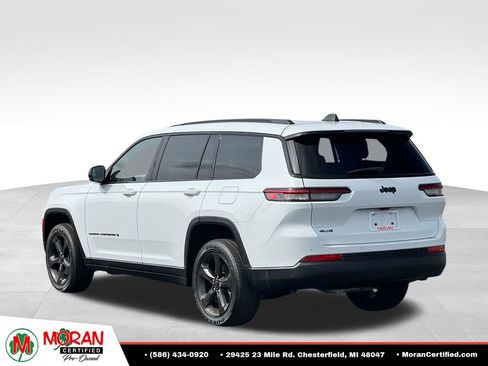 Used 2024 Jeep Grand Cherokee L Altitude AWD/4WD image 4