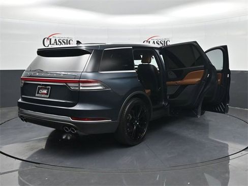 Used 2022 Lincoln Aviator Reserve w/ Equipment Group 201A image 33