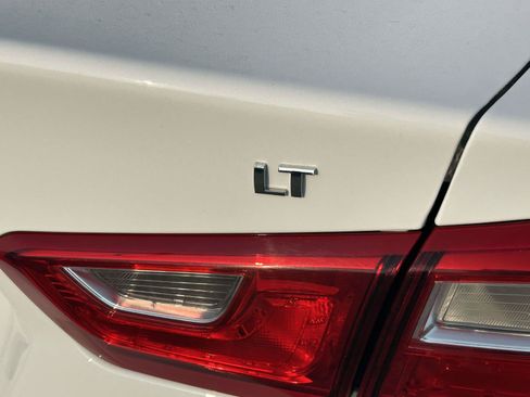 Used 2024 Chevrolet Malibu LT FWD image 11