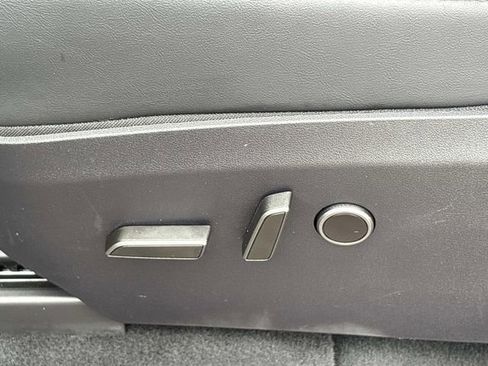 Used 2025 Tesla Model Y Long Range image 27