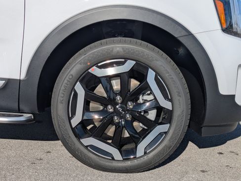New 2025 Kia Telluride S image 12