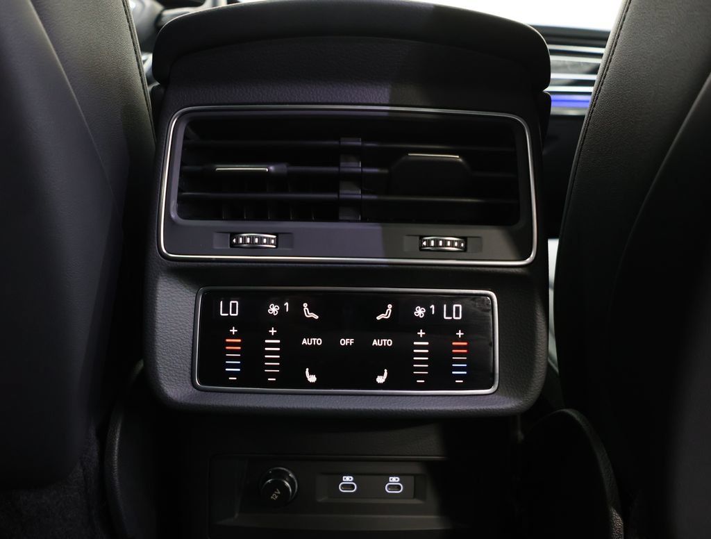 Certified 2024 Audi Q7 3.0T Prestige AWD/4WD image 25