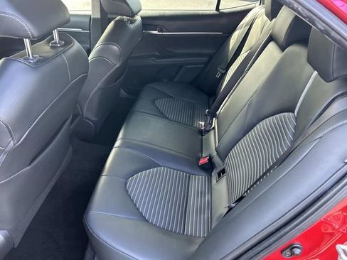 Used 2021 Toyota Camry SE image 15