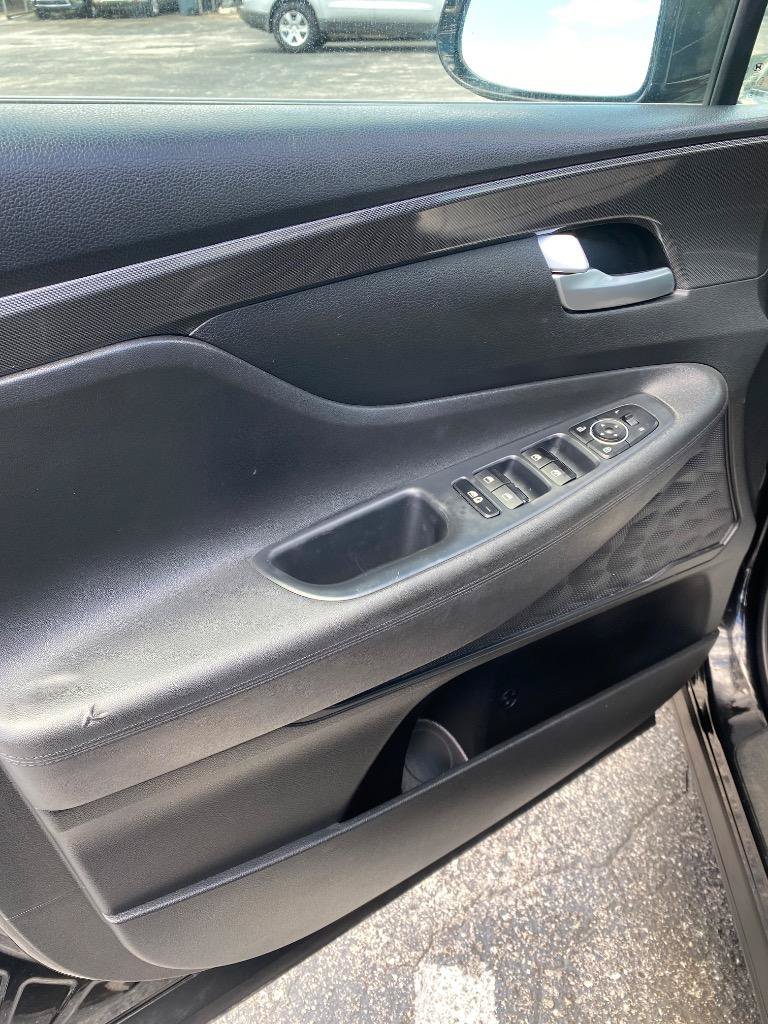 Used 2022 Hyundai Santa Fe SEL FWD image 11