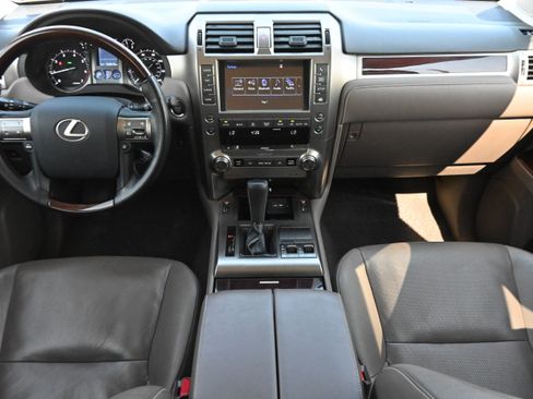 Used 2019 Lexus GX 460 Premium AWD/4WD image 16