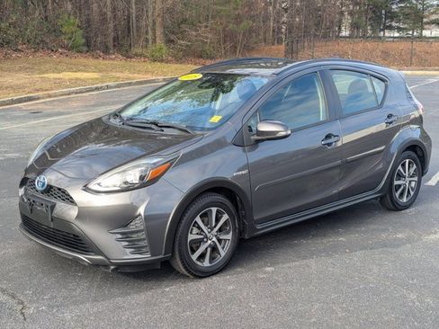 Used 2018 Toyota Prius C Two image 3