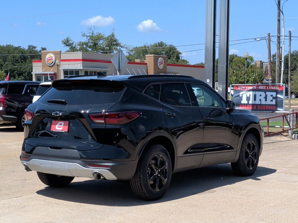 New 2026 Chevrolet Blazer LT w/ Convenience Package FWD image 8