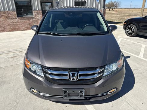 Used 2015 Honda Odyssey Touring Elite image 4