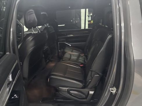 Used 2024 Jeep Wagoneer L Series II w/ Flexible Seating Group image 16