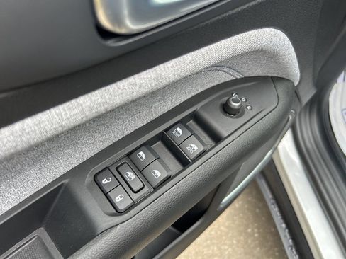 New 2025 Jeep Compass Sport image 16