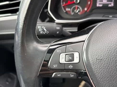 Used 2019 Volkswagen Jetta R-Line image 17