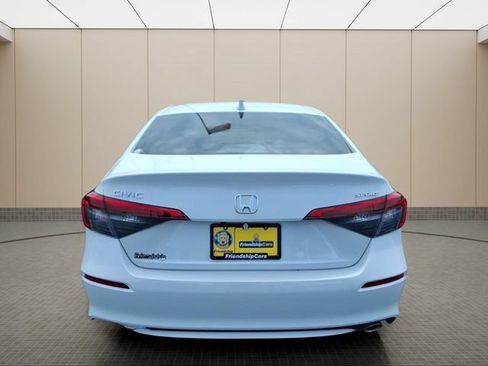 Used 2024 Honda Civic Sport image 7