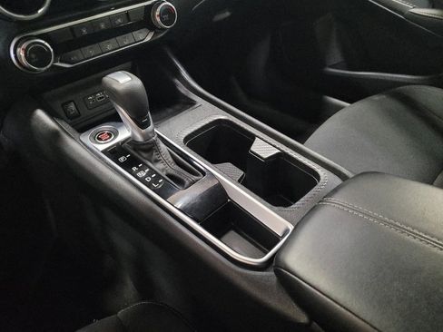 Used 2024 Nissan Sentra SV FWD image 26