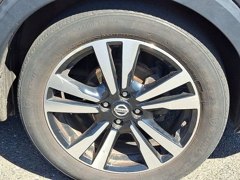 Used 2020 Nissan Kicks SV FWD image 9