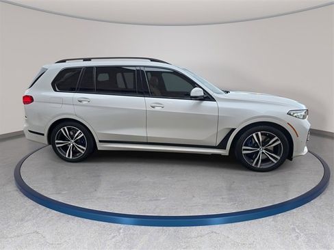 Used 2022 BMW X7 xDrive40i w/ M Sport Package image 5