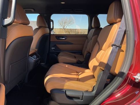 New 2025 Nissan Armada SL w/ Captain's Chari Seat Package image 26