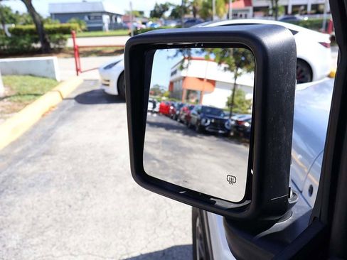 Used 2022 Jeep Gladiator Overland image 34