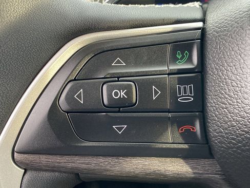 Certified 2023 Jeep Grand Cherokee L Limited image 11