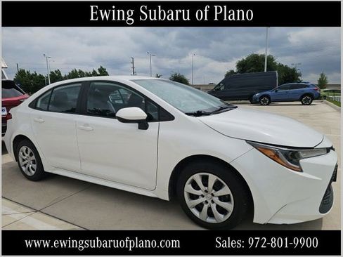 Used 2022 Toyota Corolla LE image 1