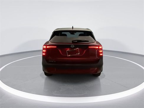 Used 2025 Nissan Kicks SV image 3